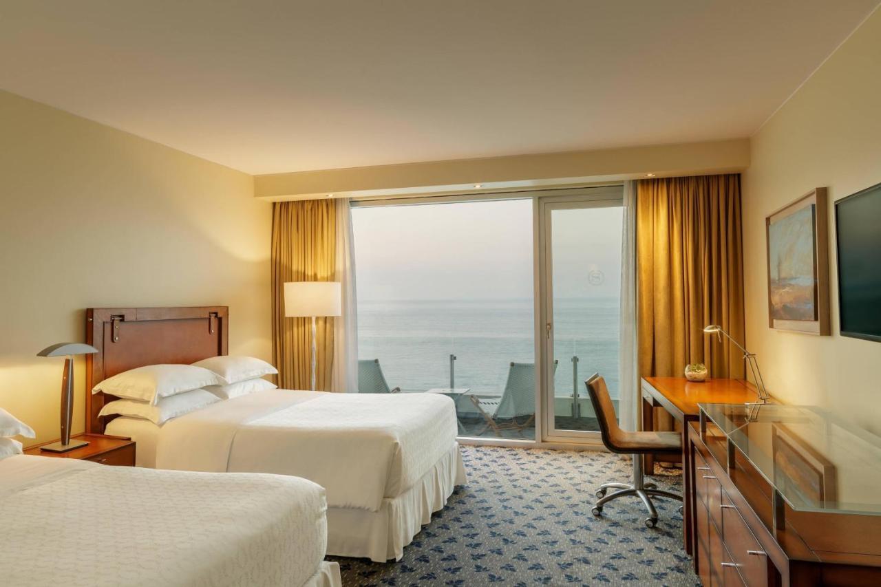 喜来登美丽华酒店及会议中心 比尼亚德尔马 外观 照片 A guest room at the Sheraton Jumeirah Hotel