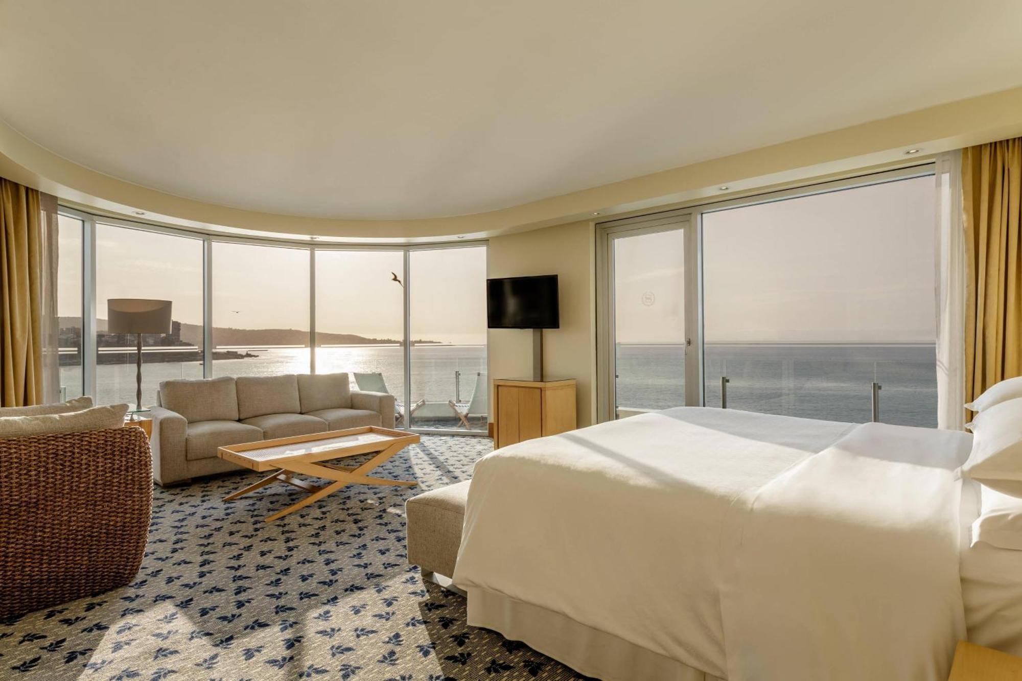 喜来登美丽华酒店及会议中心 比尼亚德尔马 外观 照片 A suite at the Hilton Tel Aviv