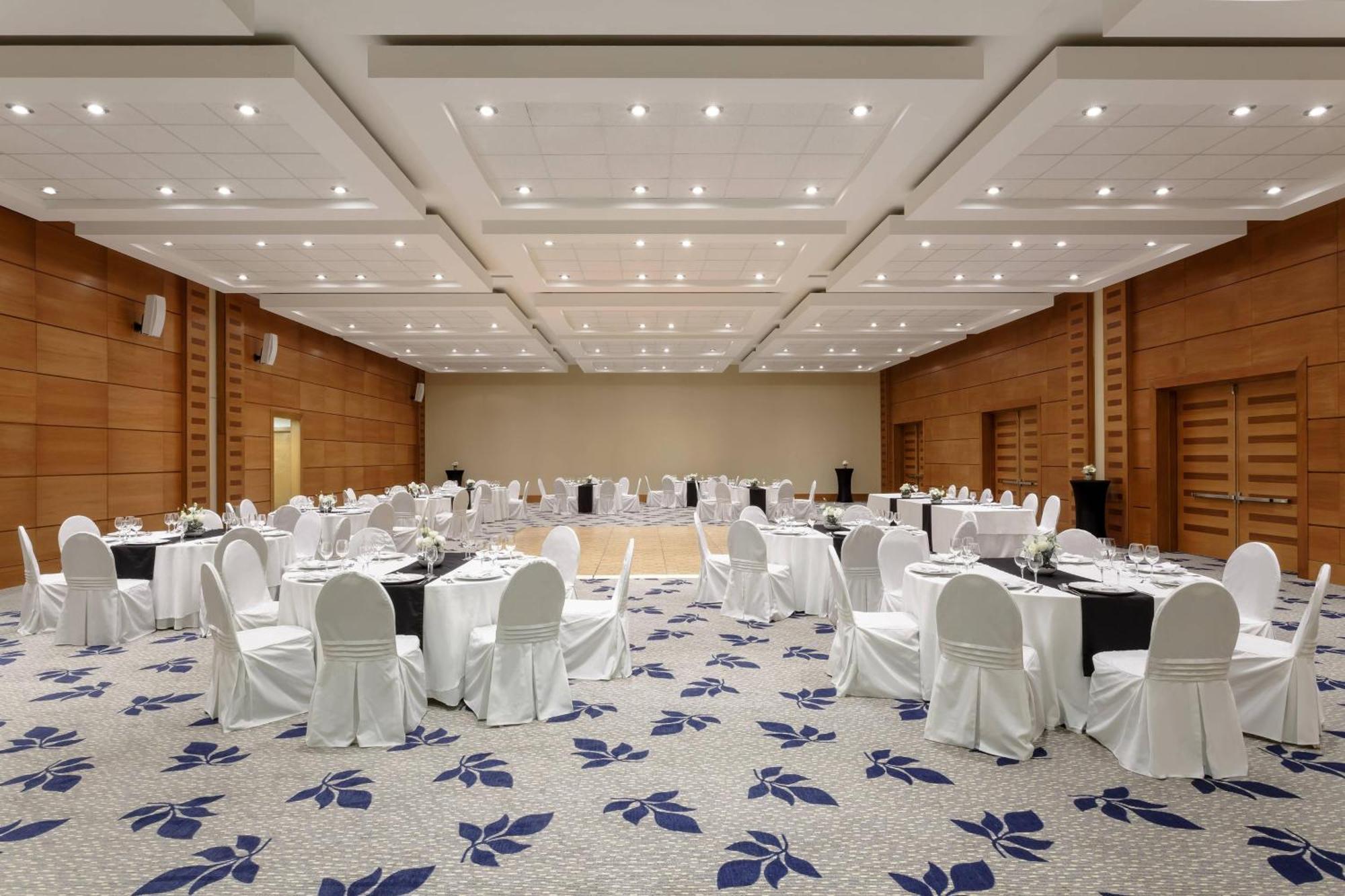 喜来登美丽华酒店及会议中心 比尼亚德尔马 外观 照片 The ballroom