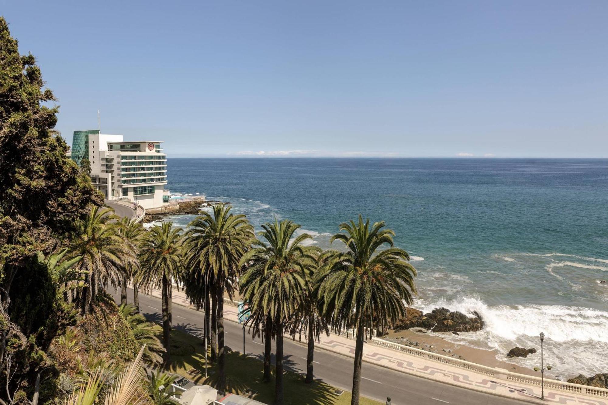 喜来登美丽华酒店及会议中心 比尼亚德尔马 外观 照片 View of the coast of Vina del Mar