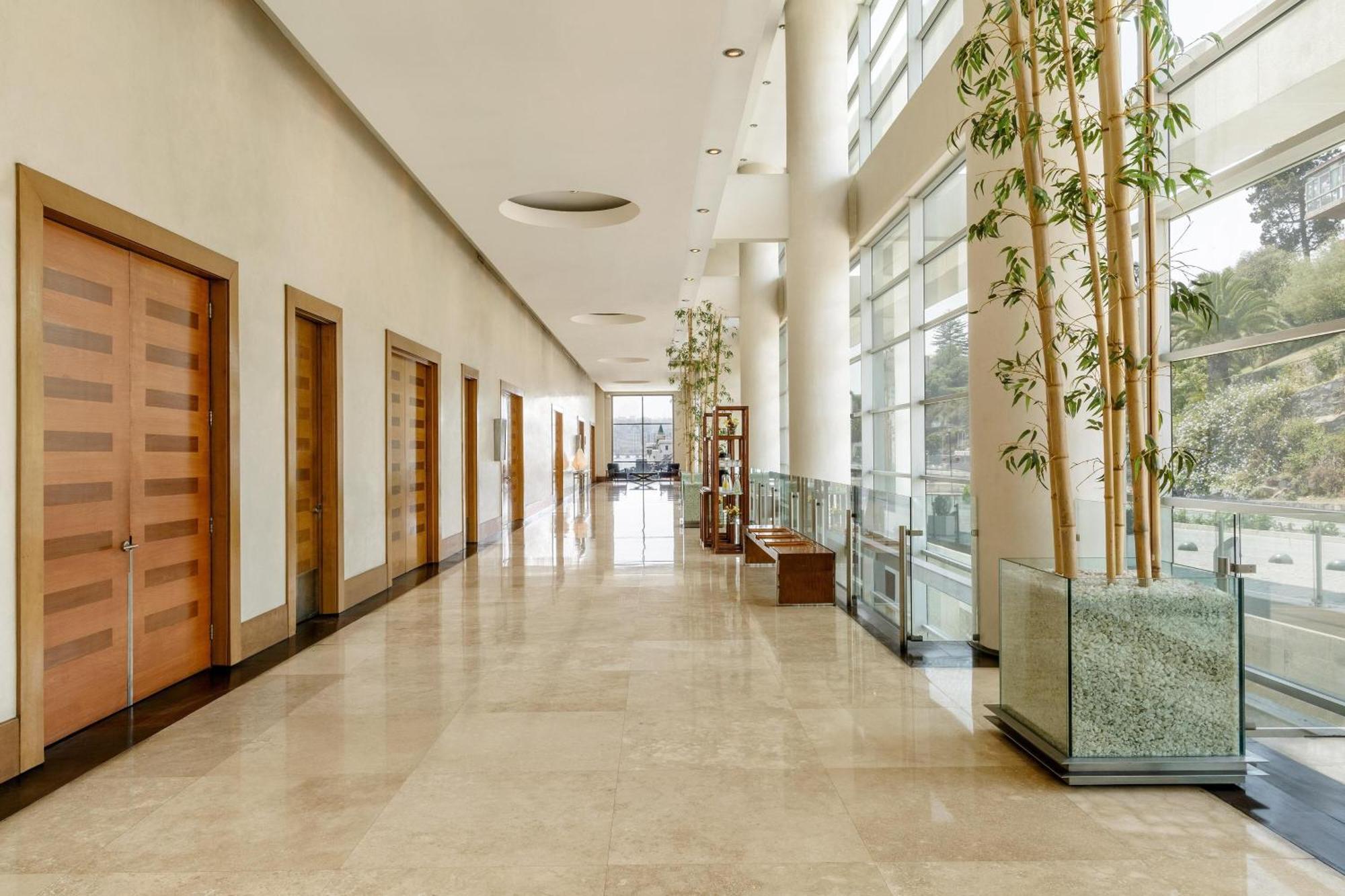 喜来登美丽华酒店及会议中心 比尼亚德尔马 外观 照片 Interior of the hotel